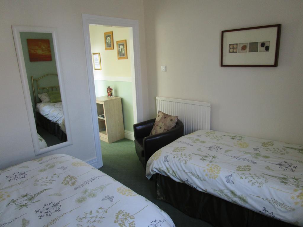 Bed and Breakfast Burlington Quays Бринлингтон Экстерьер фото